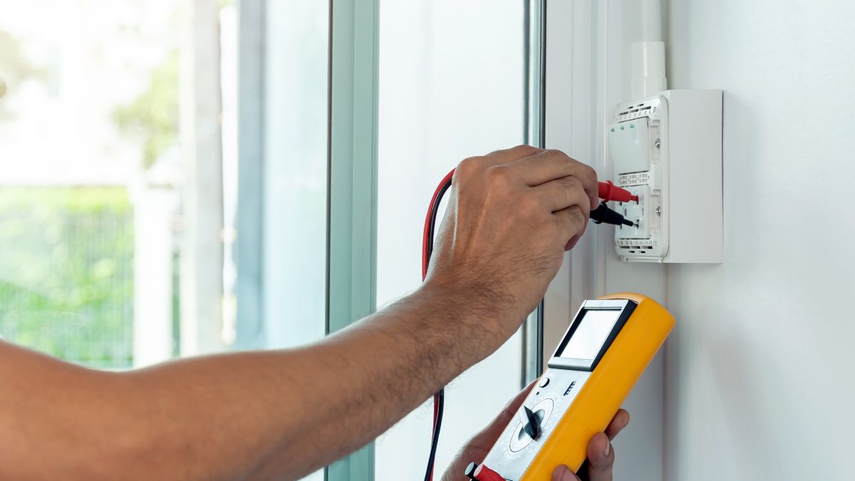 Mantenimiento Preventivo en Redes Eléctricas (1) Mantenimiento Preventivo en Redes Eléctricas (1)